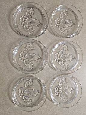 Set of 6 Cristal d'Arques Paris Clear Glass Coasters with Holly Design